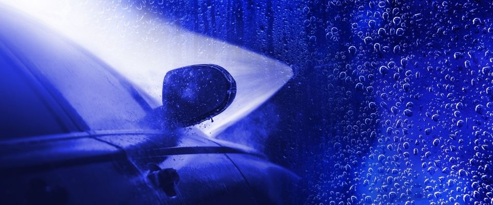 Laver une voiture traitée aux nano céramiques